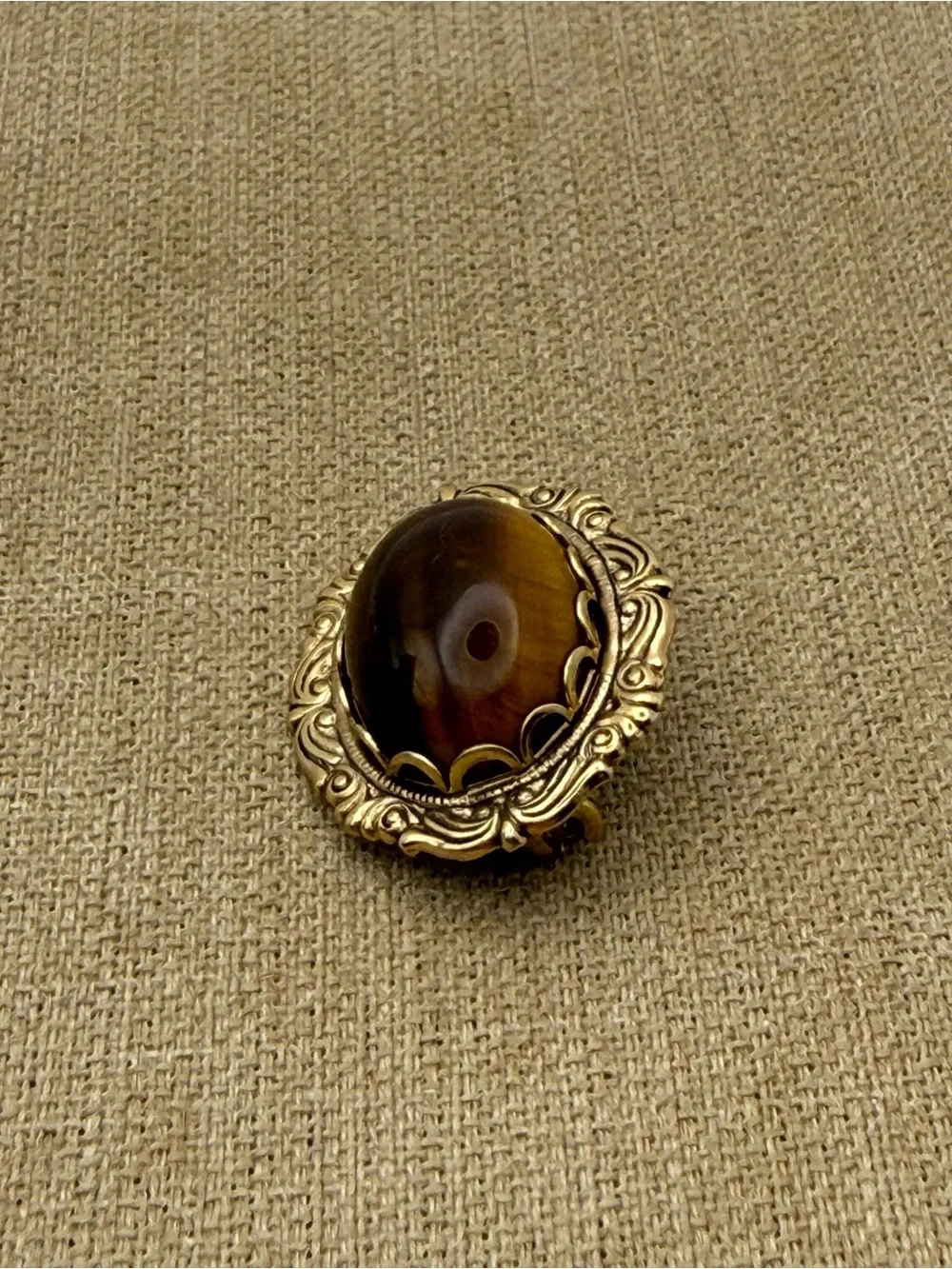 N/A elegant gold
